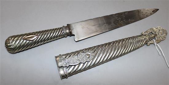 An Argentine cowboy knife